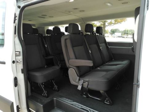 Used 2023 Ford Transit 350 XLT image 6