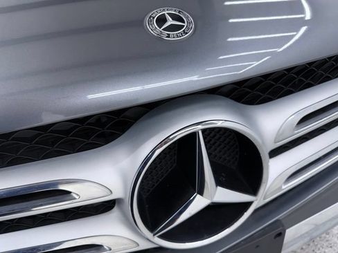 Used 2017 Mercedes-Benz GLC 300 4MATIC image 11