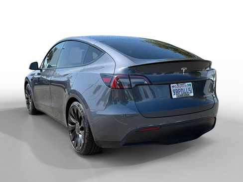 Used 2022 Tesla Model Y Performance AWD/4WD image 3