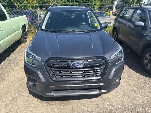 Used 2023 Subaru Forester Premium AWD/4WD image 2