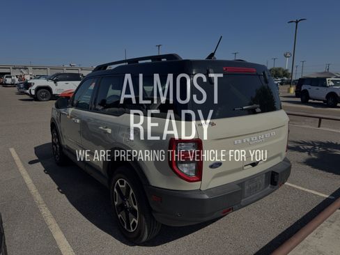 Used 2024 Ford Bronco Sport Outer Banks w/ Tech Package AWD/4WD image 3