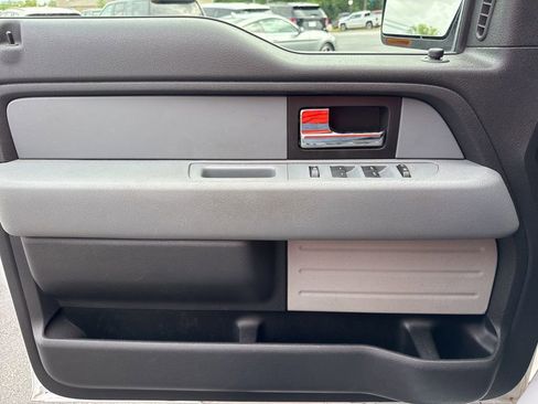 Used 2014 Ford F150 XLT w/ XLT Chrome Package RWD image 10