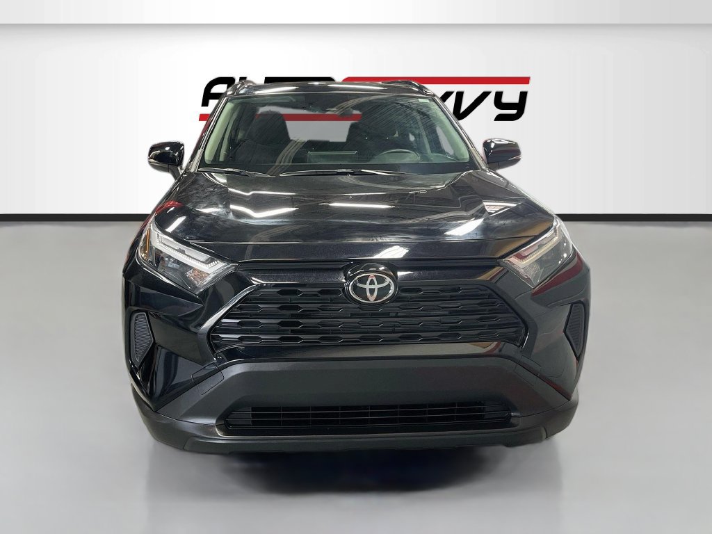 Used 2025 Toyota RAV4 XLE w/ Weather Package AWD/4WD image 2
