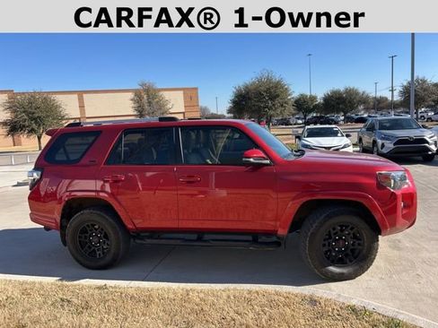 Used 2023 Toyota 4Runner SR5 Premium w/ Moonroof Package image 2