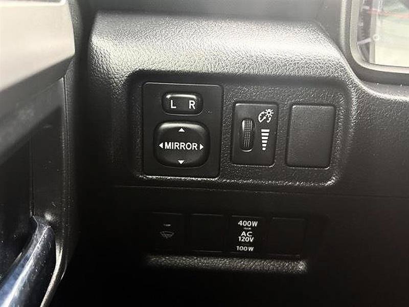 Used 2018 Toyota 4Runner SR5 Premium AWD/4WD image 12