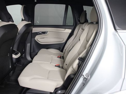 Certified 2026 Volvo XC90 B6 Plus w/ Protection Package Premier AWD/4WD image 32