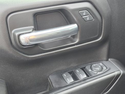 Used 2019 Chevrolet Silverado 1500 Custom Trail Boss image 31