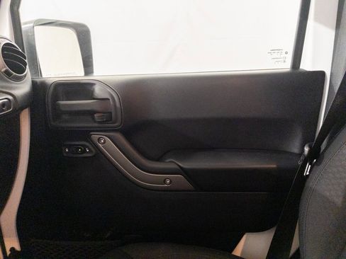 Used 2015 Jeep Wrangler Unlimited Sport w/ Quick Order Package 24S image 27