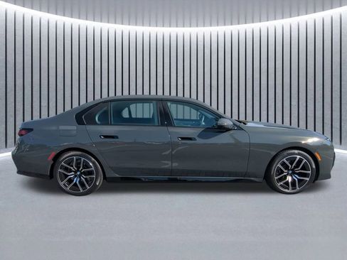 Certified 2026 BMW 740i xDrive image 4