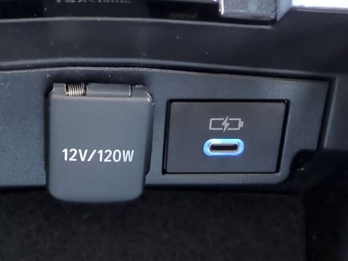 Used 2022 Toyota Corolla LE image 27