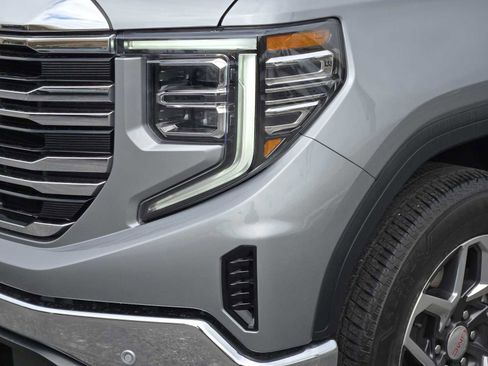 Certified 2024 GMC Sierra 1500 SLT RWD image 9