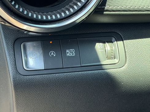 Used 2025 Chevrolet Equinox LT w/ Convenience Package II FWD image 9