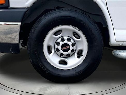 Used 2024 GMC Savana 2500 w/ Driver Convenience Package image 28