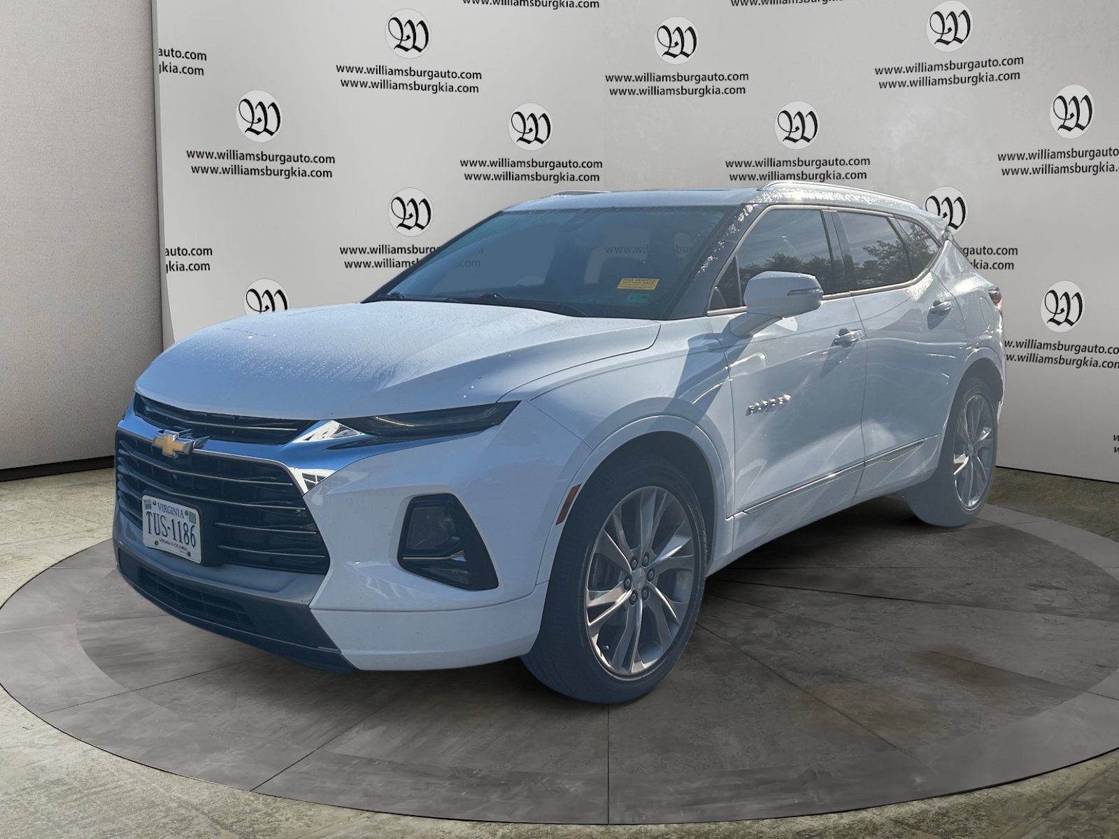 Used 2019 Chevrolet Blazer Premier w/ Sun and Wheels Package FWD image 1
