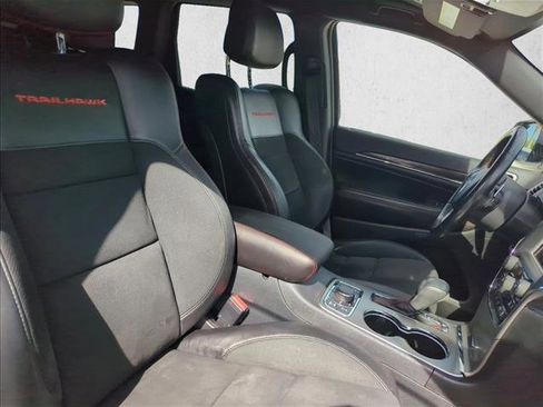 Used 2018 Jeep Grand Cherokee Trailhawk AWD/4WD image 28