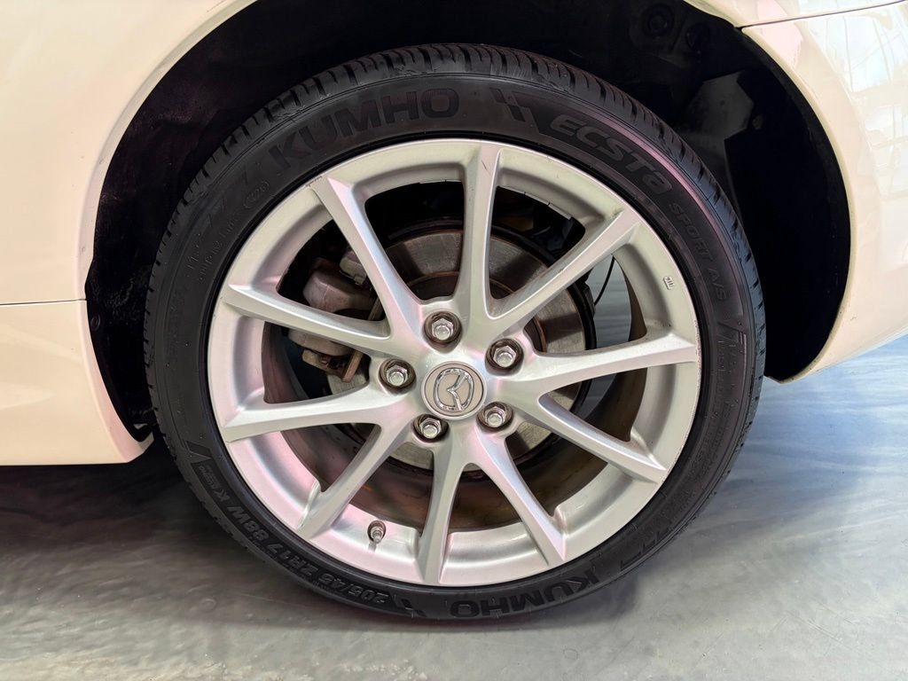 Used 2009 MAZDA MX-5 Miata Touring w/ Suspension Pkg RWD image 18