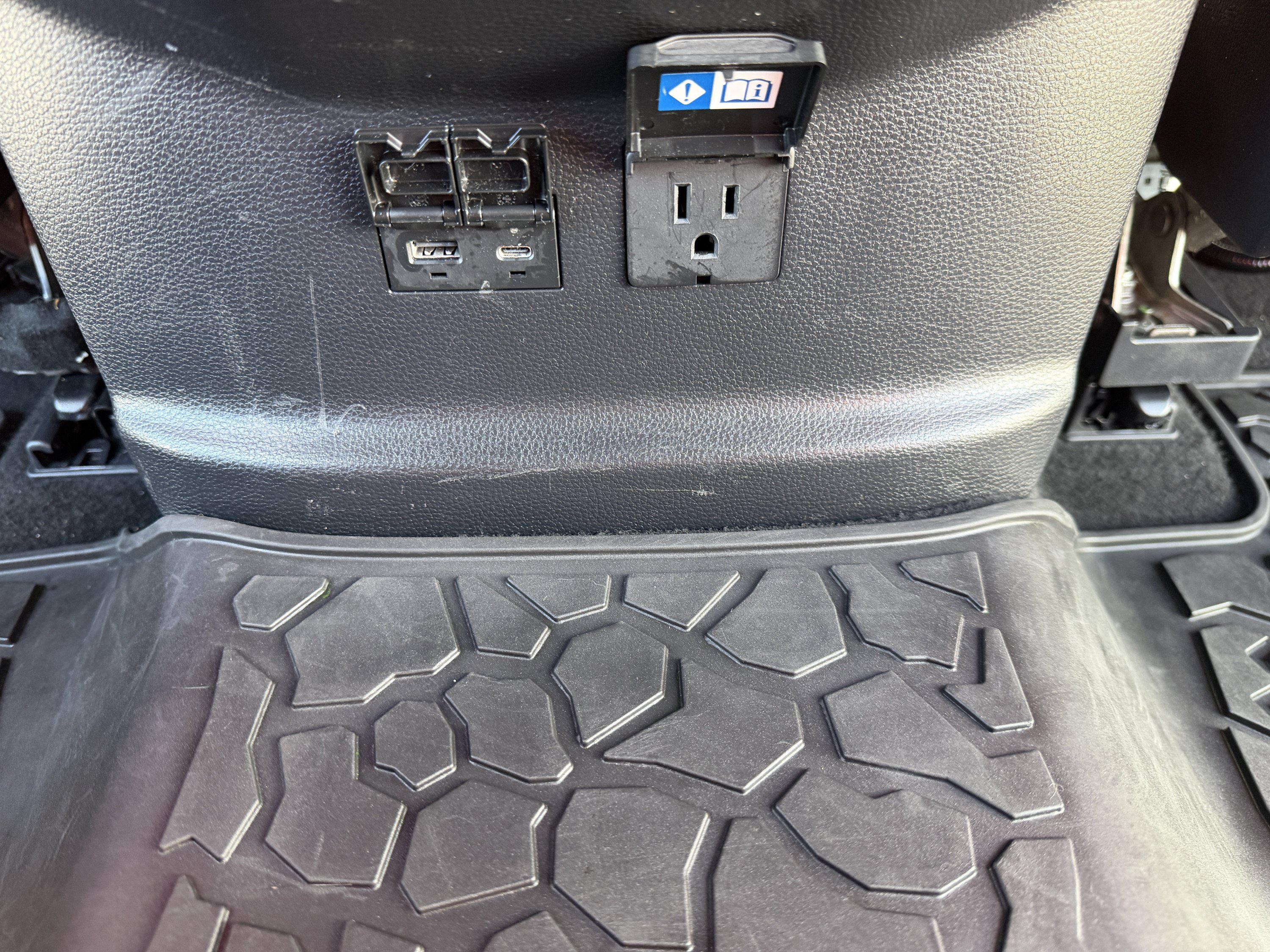 Used 2025 Toyota Sequoia TRD Pro AWD/4WD image 20