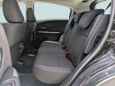 Used 2019 Honda HR-V LX image 14