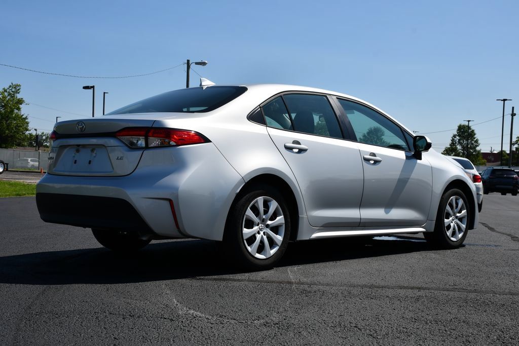 Used 2025 Toyota Corolla LE FWD image 7