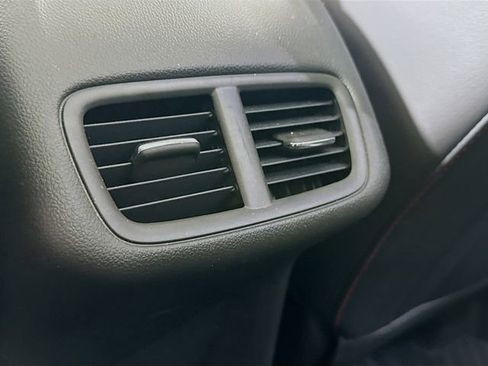 Used 2023 Buick Envision Essence w/ Technology Package I image 28