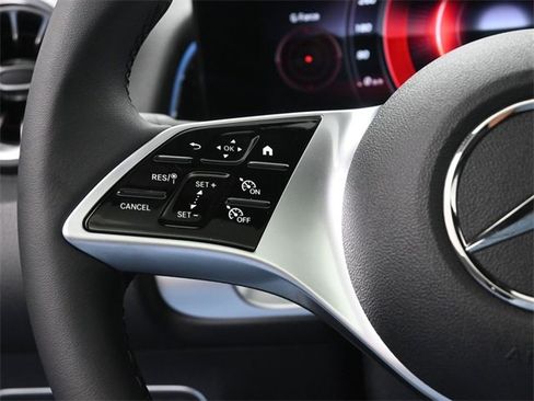 New 2026 Mercedes-Benz GLB 250 image 23