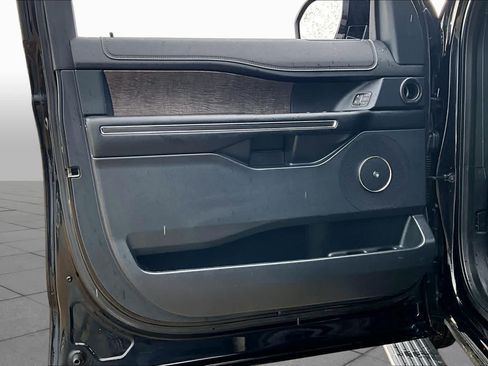 Used 2019 Ford Expedition Limited w/ Texas Edition Package RWD image 21