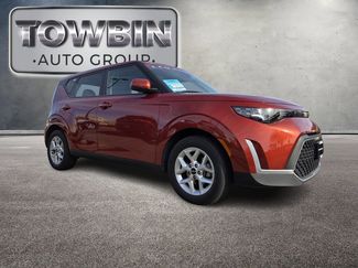 Certified 2024 Kia Soul LX w/ Option Group 015 video 2