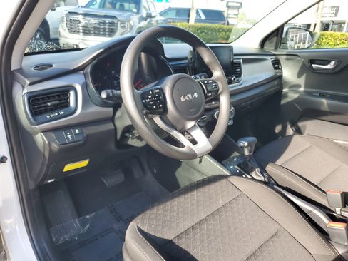 Used 2023 Kia Rio S image 9