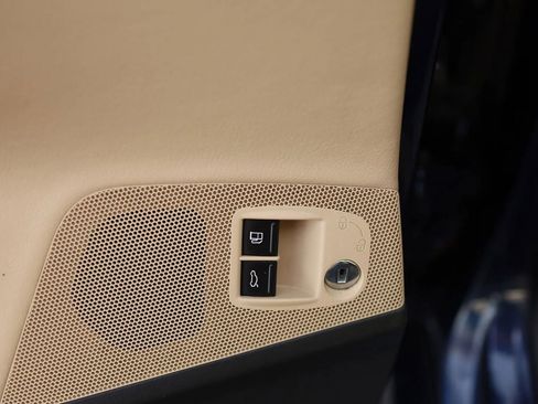 Used 2013 Volkswagen CC R-Line image 17