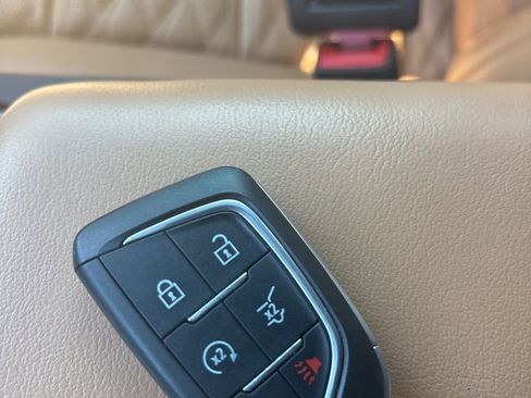 Used 2021 Cadillac Escalade Premium Luxury w/ Performance Package RWD image 32