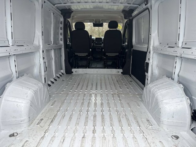 Used 2025 RAM ProMaster 2500 w/ Convenience Group FWD image 8