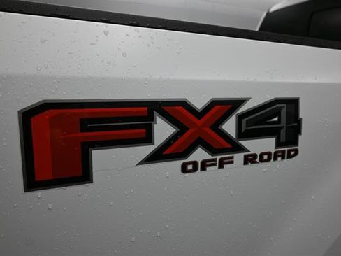 Certified 2022 Ford F250 Lariat w/ Lariat Ultimate Package AWD/4WD image 5