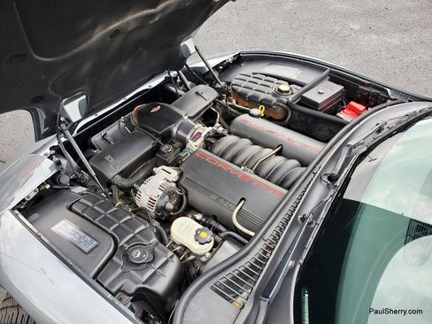 Used 2004 Chevrolet Corvette Coupe RWD image 23