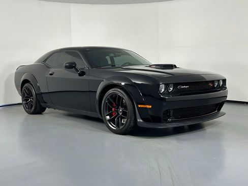 Used 2022 Dodge Challenger R/T Scat Pack RWD image 1