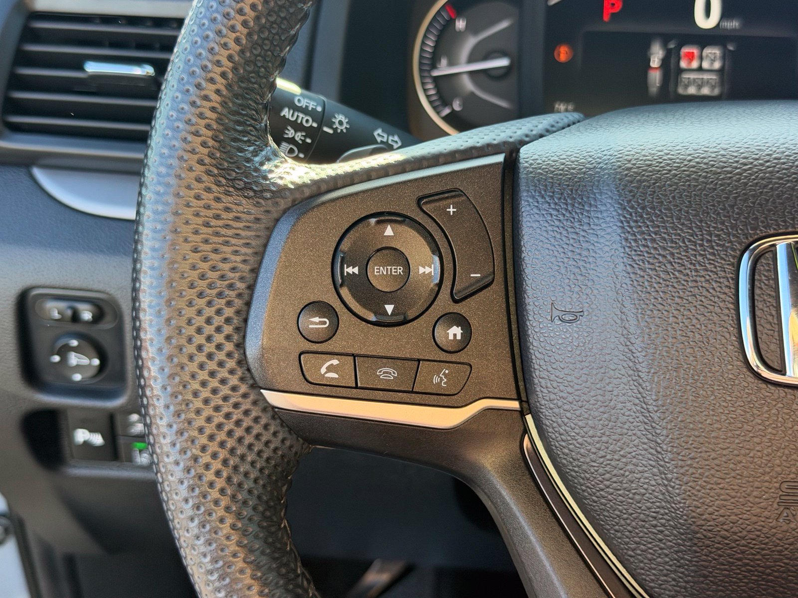 Used 2024 Honda Passport EX-L image 19