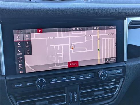 Used 2021 Porsche Macan image 14