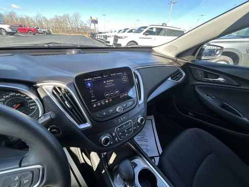 Used 2024 Chevrolet Malibu LT w/ Midnight Edition image 12