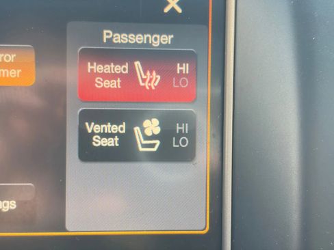 Used 2015 Jeep Grand Cherokee Overland image 23