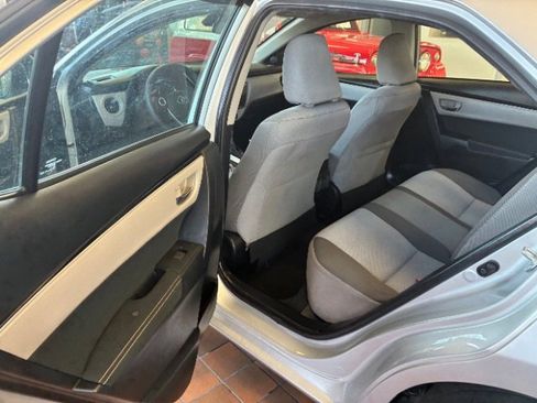 Used 2017 Toyota Corolla LE image 24