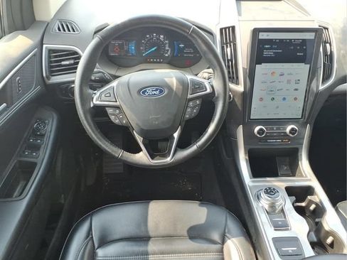 Used 2024 Ford Edge SEL AWD/4WD image 5