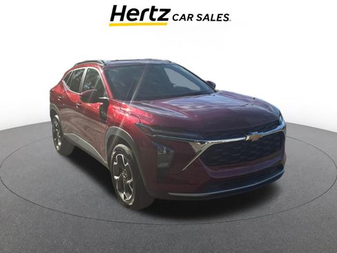 Used 2025 Chevrolet Trax LT w/ LT Convenience Package image 1