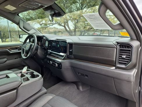 Used 2023 Chevrolet Silverado 1500 LT image 14