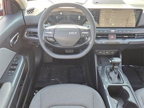 New 2025 Kia K4 EX image 6