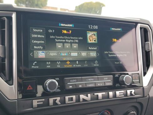 Used 2025 Nissan Frontier SV image 23