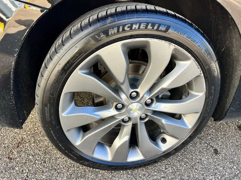 Used 2016 Chevrolet Malibu Premier image 12