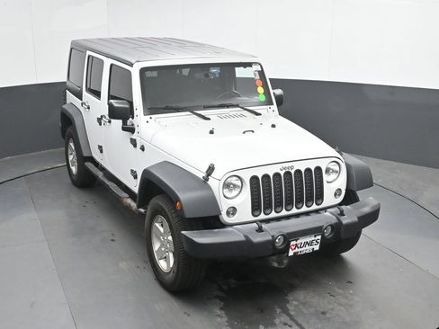 Used 2016 Jeep Wrangler Unlimited Sport w/ Quick Order Package 24S AWD/4WD image 28