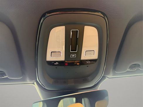 Used 2023 Volvo XC60 B5 Ultimate w/ Protection Package Premier image 24