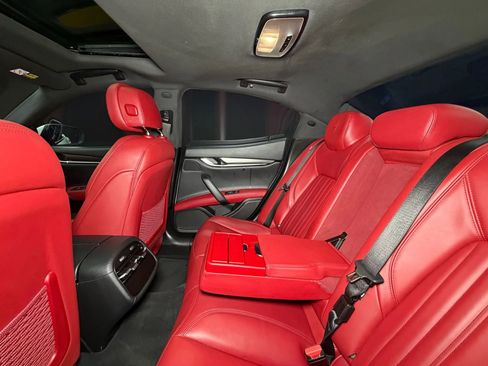 Used 2018 Maserati Ghibli S RWD image 24