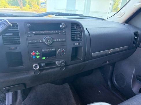 Used 2013 Chevrolet Silverado 1500 LT w/ All-Star Edition RWD image 6