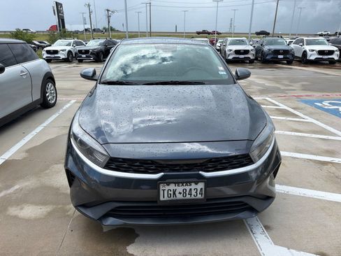 Used 2022 Kia Forte LXS FWD image 8